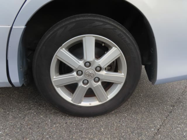 TOYOTA Noah thumbnail 10