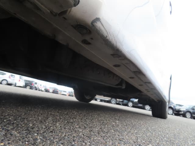 TOYOTA Noah thumbnail 18