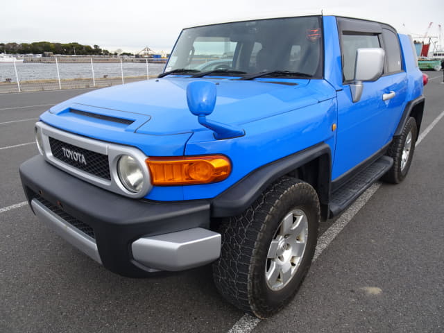 TOYOTA FJ Cruiser