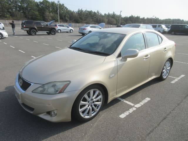 LEXUS IS