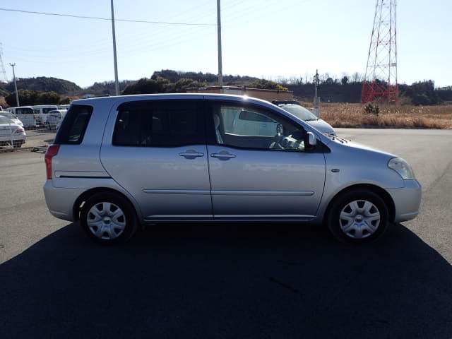 2009 TOYOTA Raum