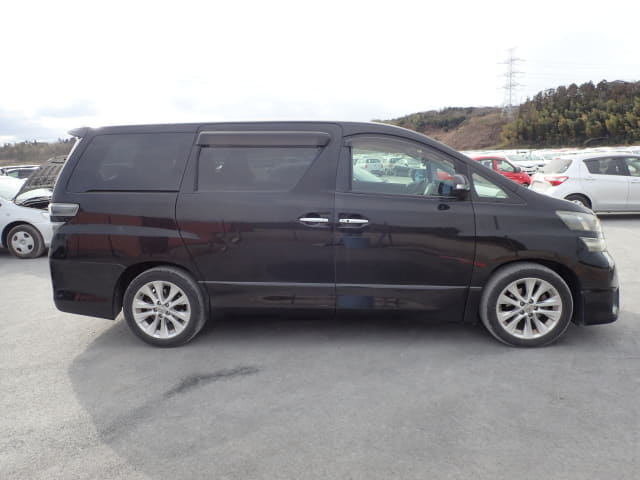 2010 TOYOTA Vellfire