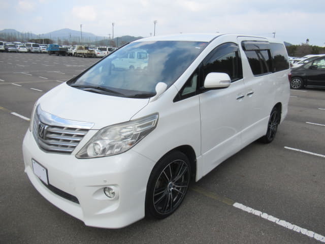 2011 TOYOTA Alphard