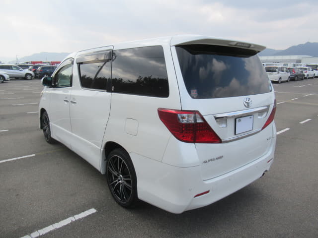 2011 TOYOTA Alphard