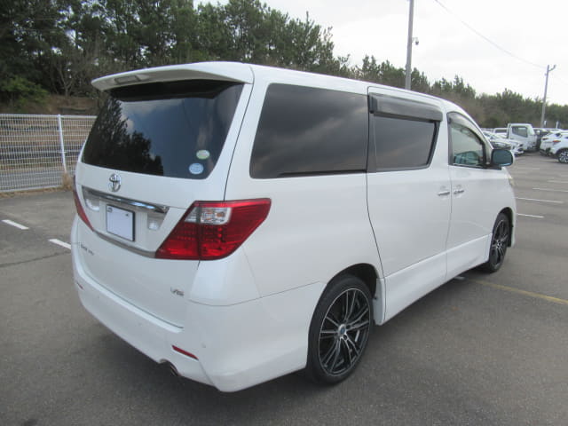 2011 TOYOTA Alphard