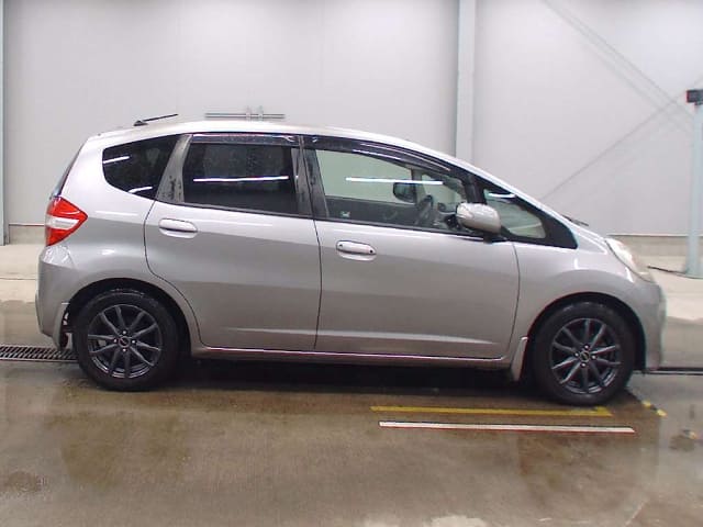 2011 HONDA Fit