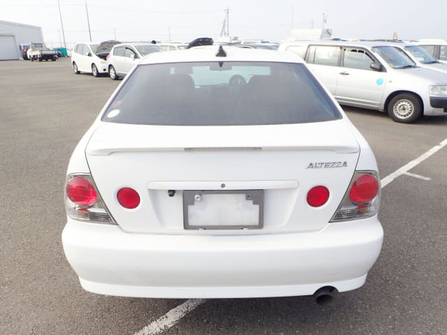 2001 TOYOTA Altezza