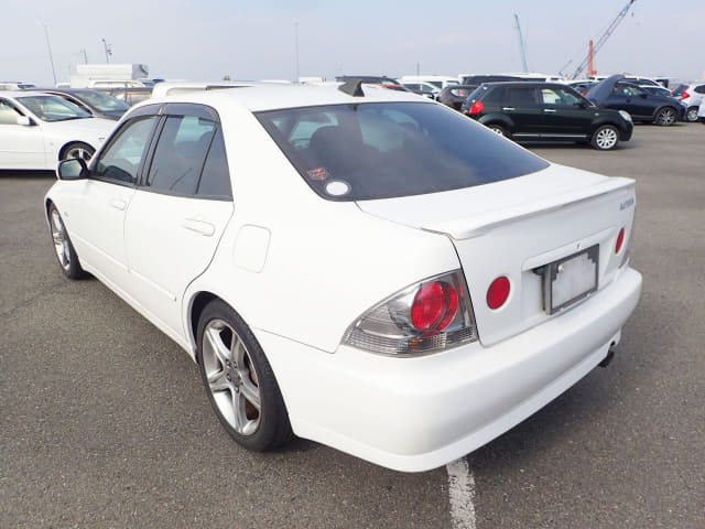 2001 TOYOTA Altezza