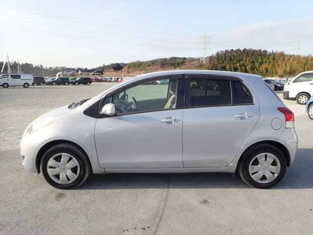 2008 TOYOTA Vitz