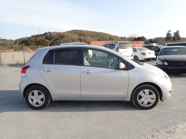 2008 TOYOTA Vitz