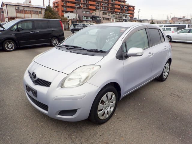 2010 TOYOTA Vitz