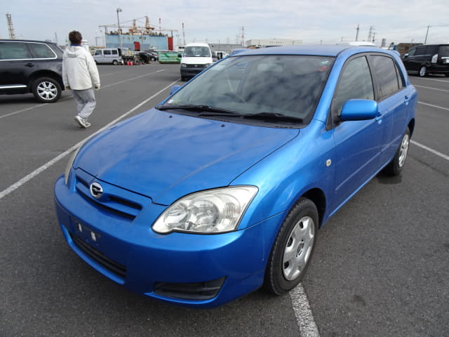 2004 TOYOTA Corolla Runx