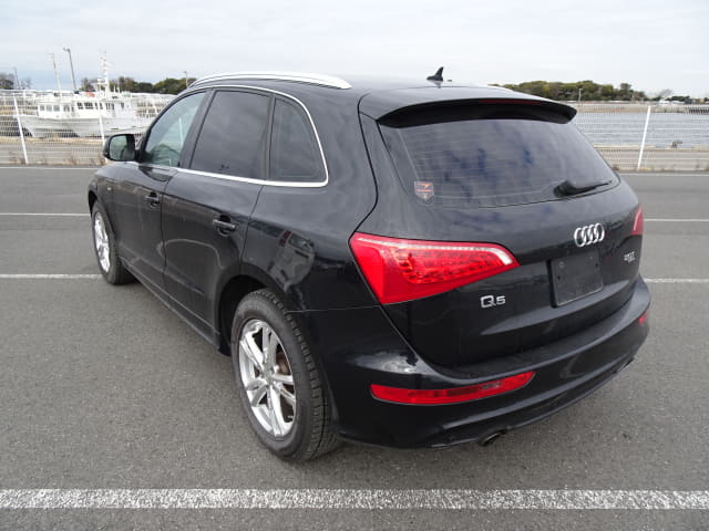 2011 AUDI Q5