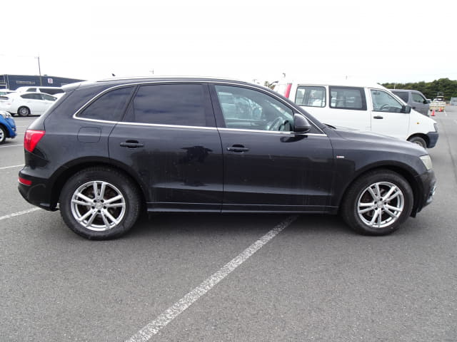 2011 AUDI Q5