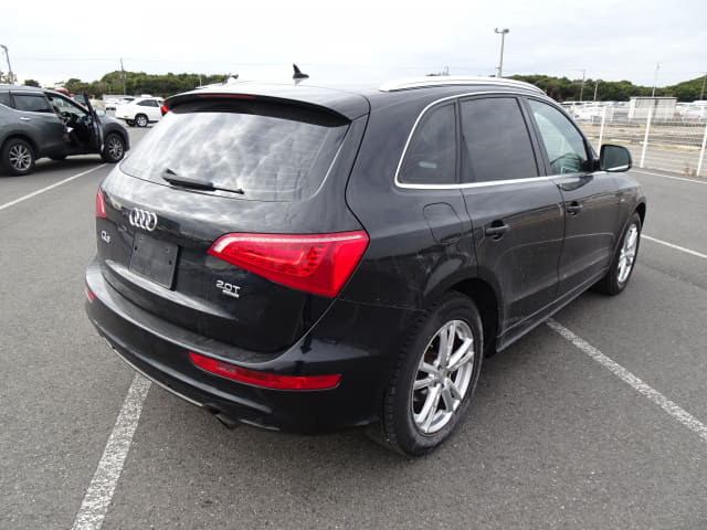 2011 AUDI Q5