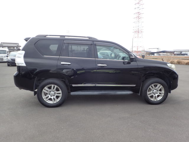 2011 TOYOTA Land Cruiser Prado