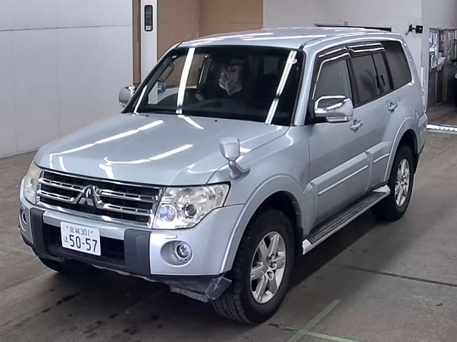 MITSUBISHI Pajero
