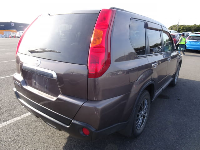 2010 NISSAN X-Trail