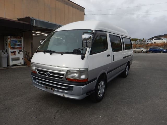 TOYOTA Regiusace Van