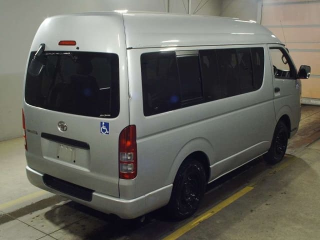 2006 TOYOTA Regiusace Van