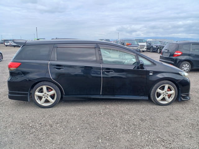 2010 TOYOTA Wish