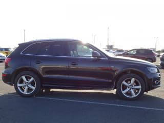 2010 AUDI Q5