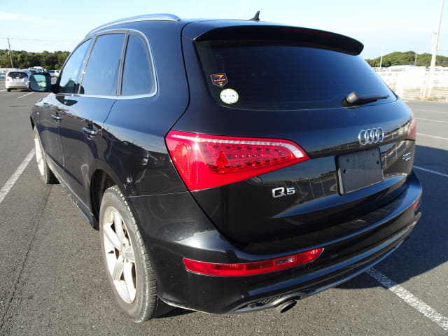 2010 AUDI Q5
