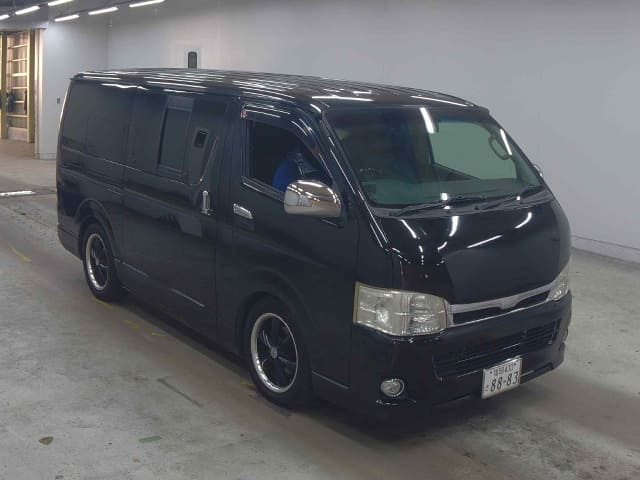2011 TOYOTA Regiusace Van