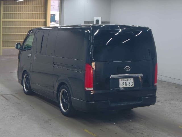 2011 TOYOTA Regiusace Van