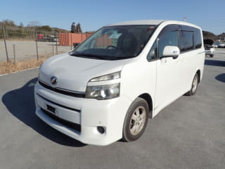 2010 TOYOTA Voxy