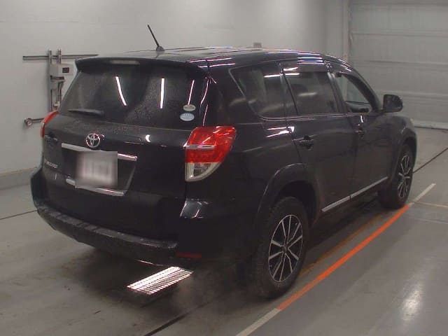 2011 TOYOTA Vanguard