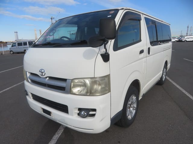 2006 TOYOTA Regiusace Van
