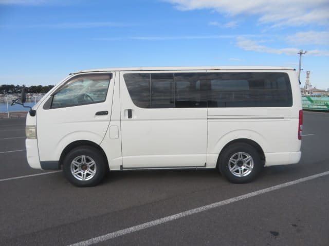 2006 TOYOTA Regiusace Van