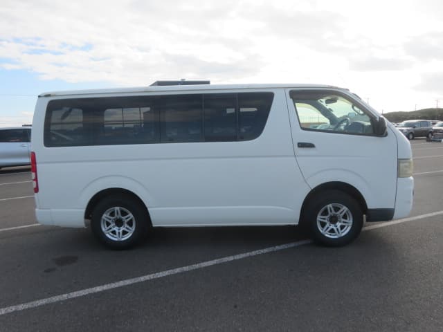 2006 TOYOTA Regiusace Van