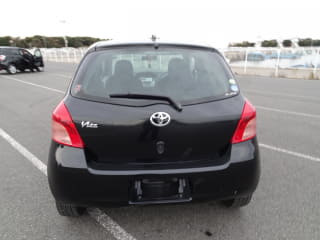 2005 TOYOTA Vitz