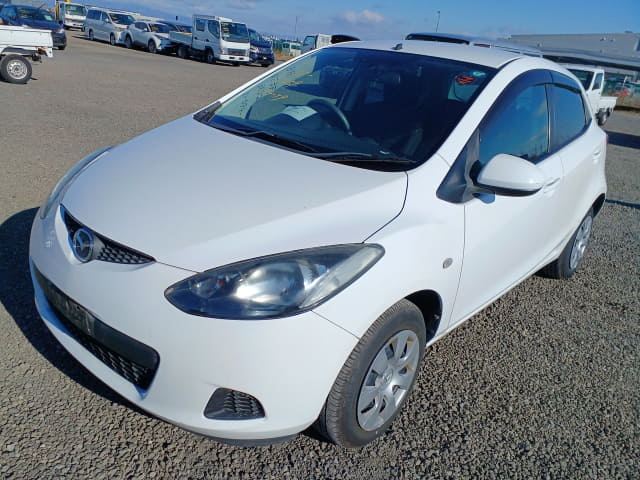 MAZDA Demio