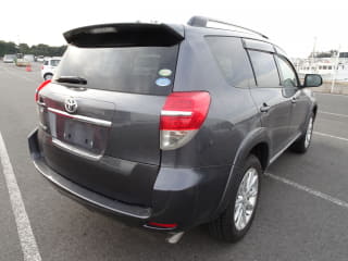 2011 TOYOTA Vanguard