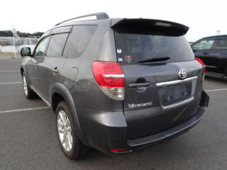 2011 TOYOTA Vanguard