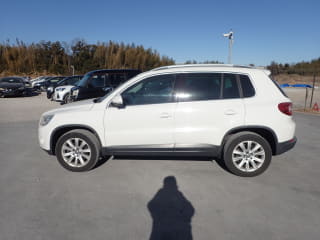 2011 VOLKSWAGEN Tiguan