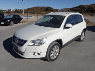 2011 VOLKSWAGEN Tiguan