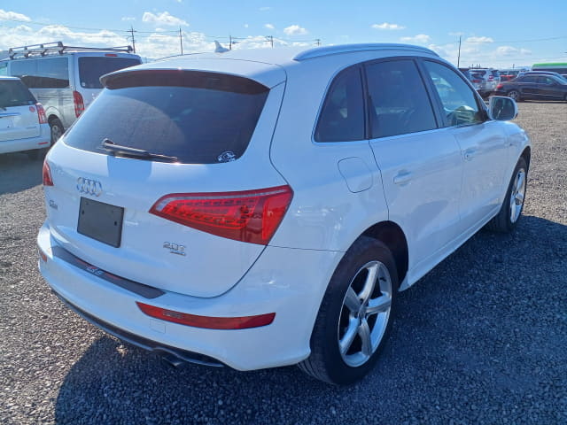 2010 AUDI Q5