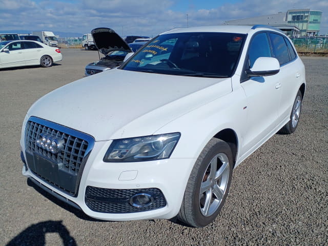 2010 AUDI Q5