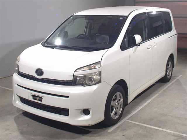 TOYOTA Voxy]
