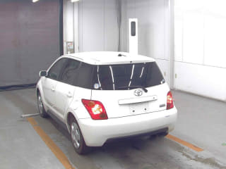 2002 TOYOTA IST