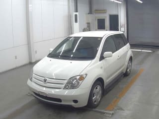 2002 TOYOTA IST
