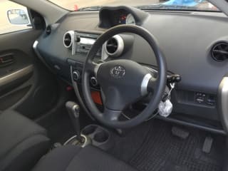 2002 TOYOTA IST