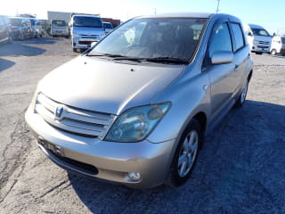 2003 TOYOTA IST