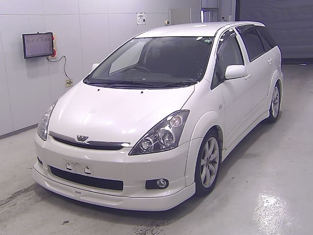2005 TOYOTA Wish