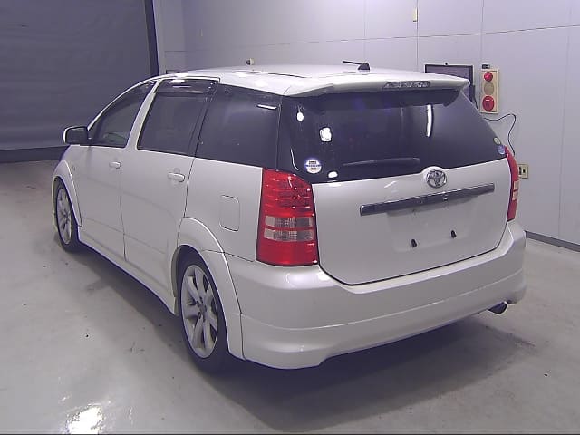 2005 TOYOTA Wish