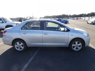 2006 TOYOTA Belta
